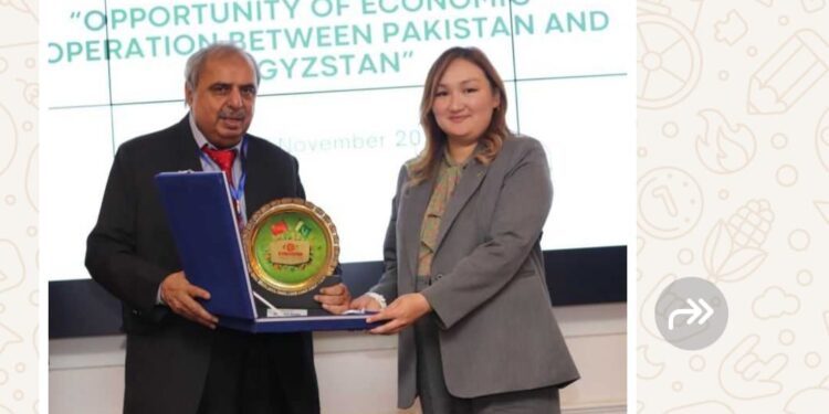 Pakistan to import 3 million bales of cotton