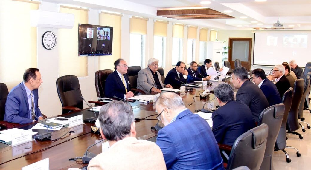 APTMA shares it’s woes with FM
