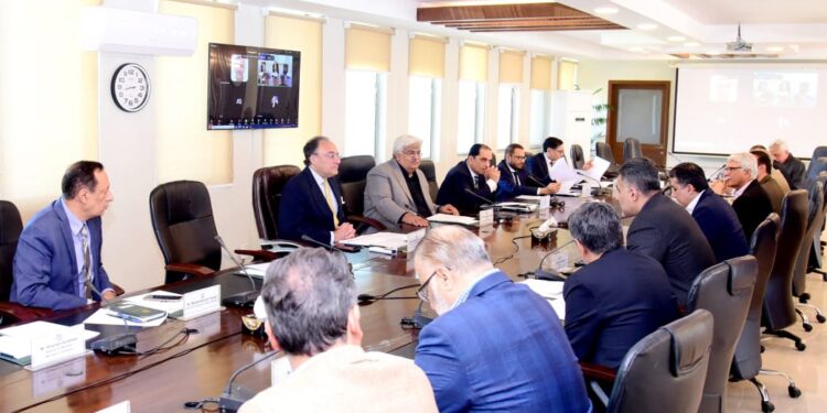 APTMA shares it’s woes with FM