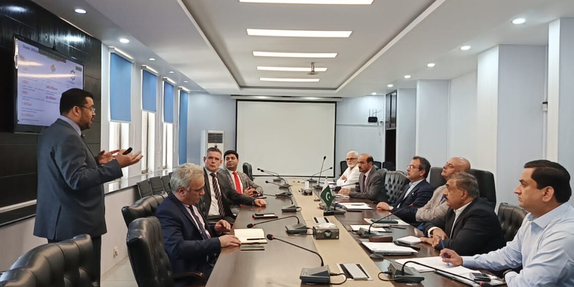 Leghari meets Oracle delegation