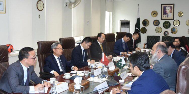 Islamabad Beijing explore new avenues for trade and investment