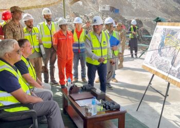 WAPDA chief reviews progress of Dasu main dam