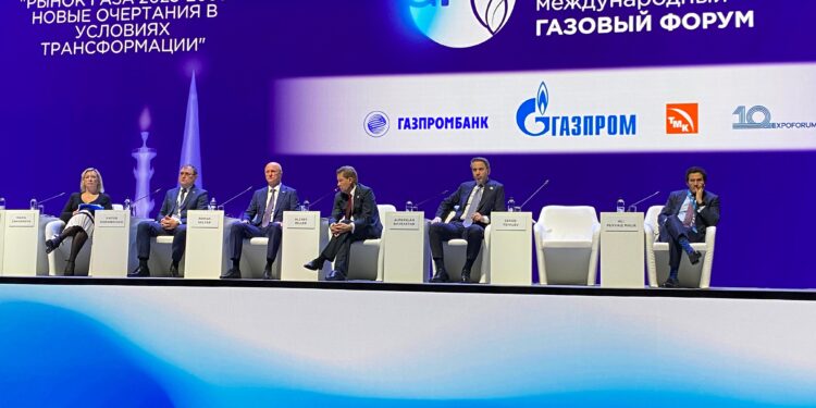 Petroleum Minister visits Russia