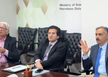 Gas pressure woes: Petroleum Minister directs gas companies to resolve issue