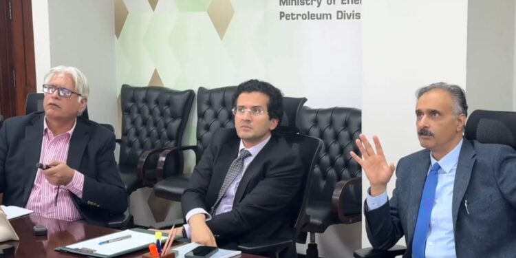 Gas pressure woes: Petroleum Minister directs gas companies to resolve issue