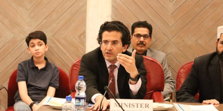 No increase in gas price: Ali Pervaiz Malik