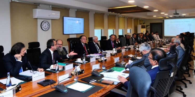 ECC gives deadline of Jan 31,to resolve APL issue