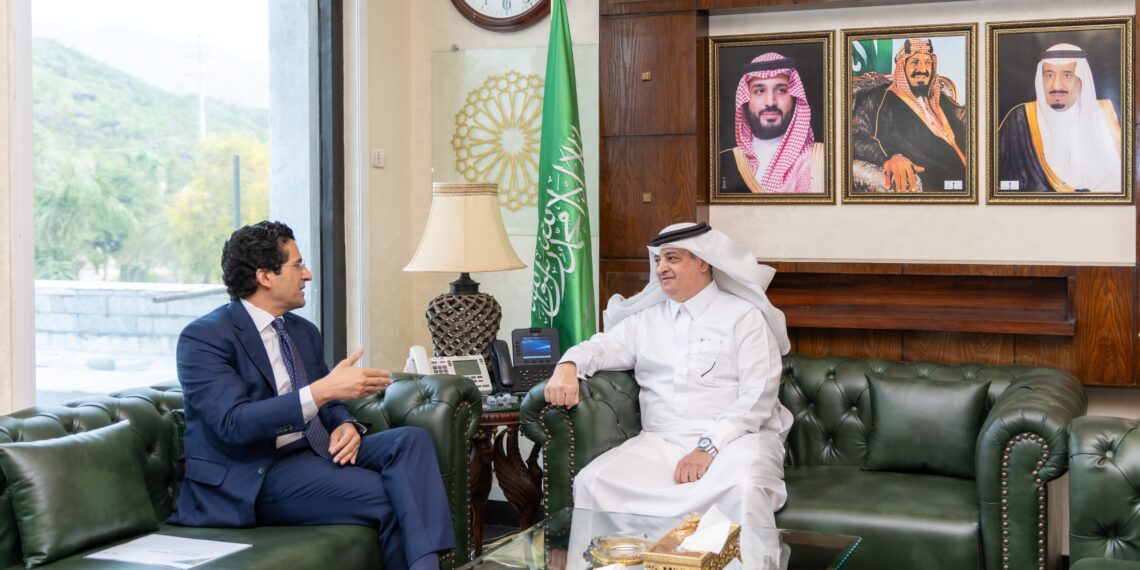 Islamabad requests Saudi Arabia to supply oil via Yanbu