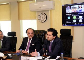 Fuel supply oversight tightened as Govt deploys joint teams on PSO pumps in Islamabad