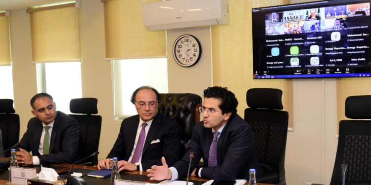 Fuel supply oversight tightened as Govt deploys joint teams on PSO pumps in Islamabad