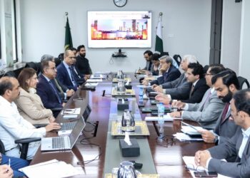 Petroleum Minister assures full support to oil industry to strengthen energy security, fast track upgradation tion