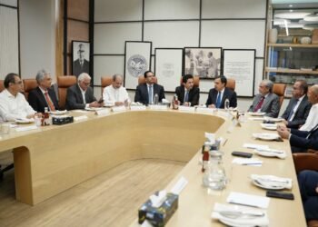 Malik engages business and industry leaders on energy security, investment engages