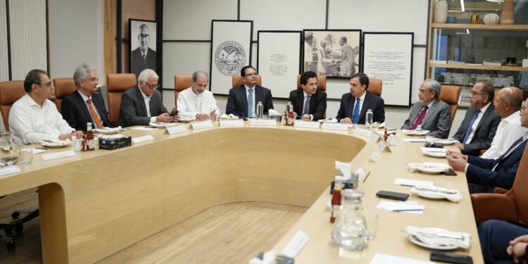 Malik engages business and industry leaders on energy security, investment engages