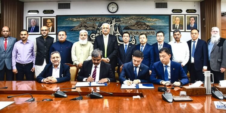 WAPDA inks Rs 133 bn pact for Diamer Basha Dam HM-1 contract